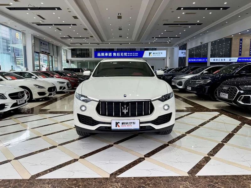 Maserati Levante — фото 3