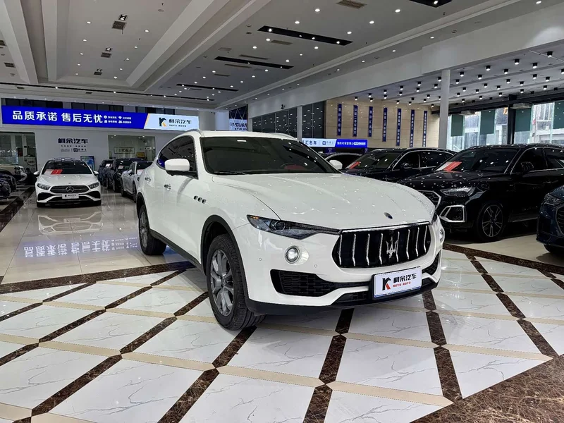 Maserati Levante — фото 4