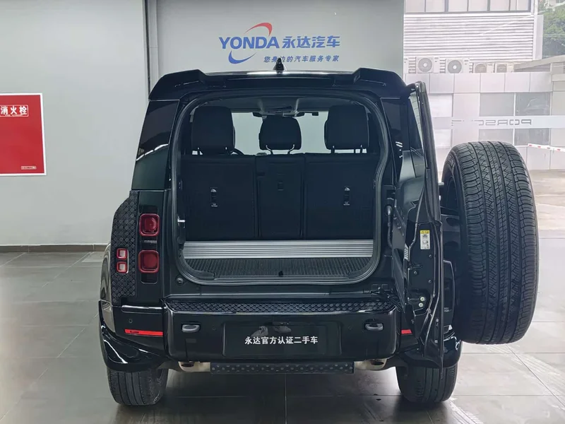 Land Rover Defender — фото 13