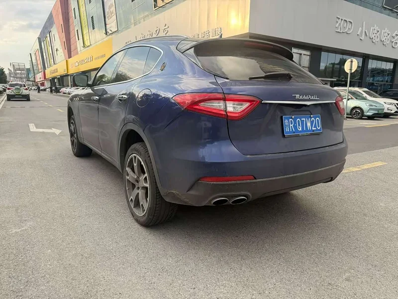 Maserati Levante — фото 6