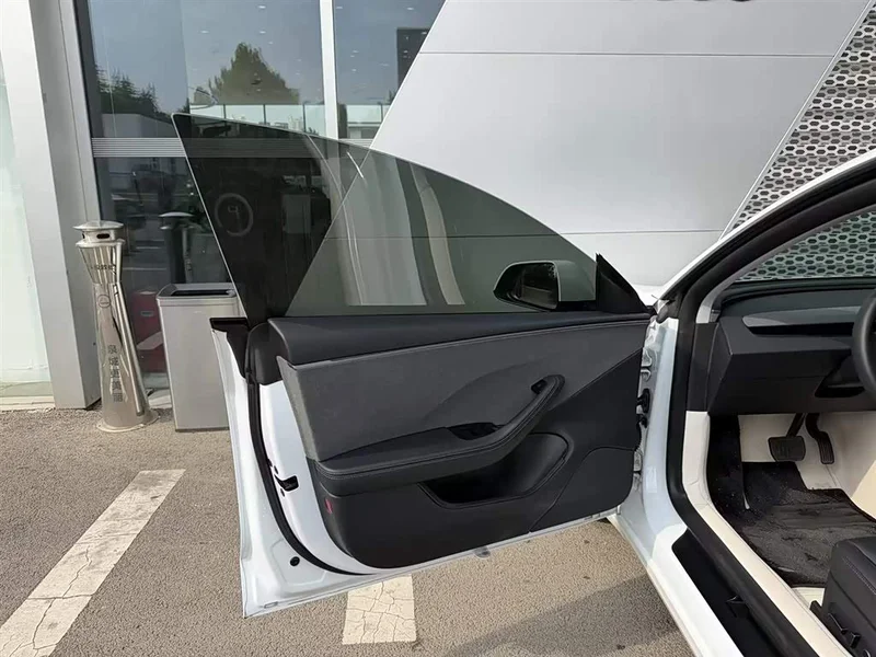 Tesla Model 3 — фото 13
