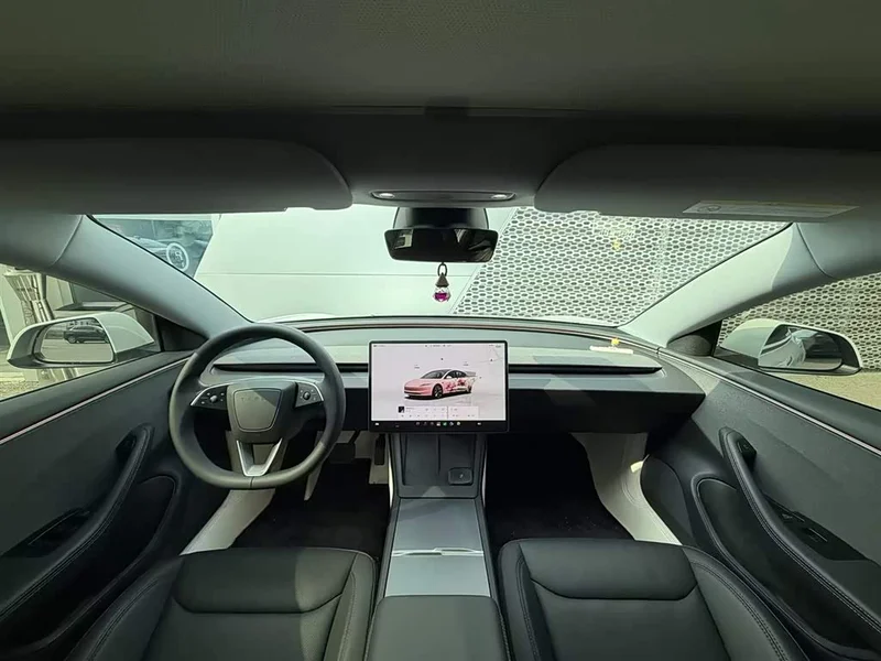 Tesla Model 3 — фото 15