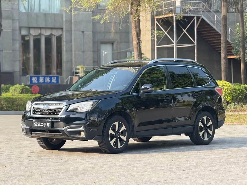 Subaru Forester — фото 1