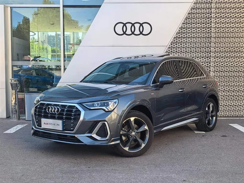 Audi Q3 — фото 1