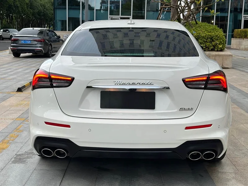Maserati Ghibli — фото 14