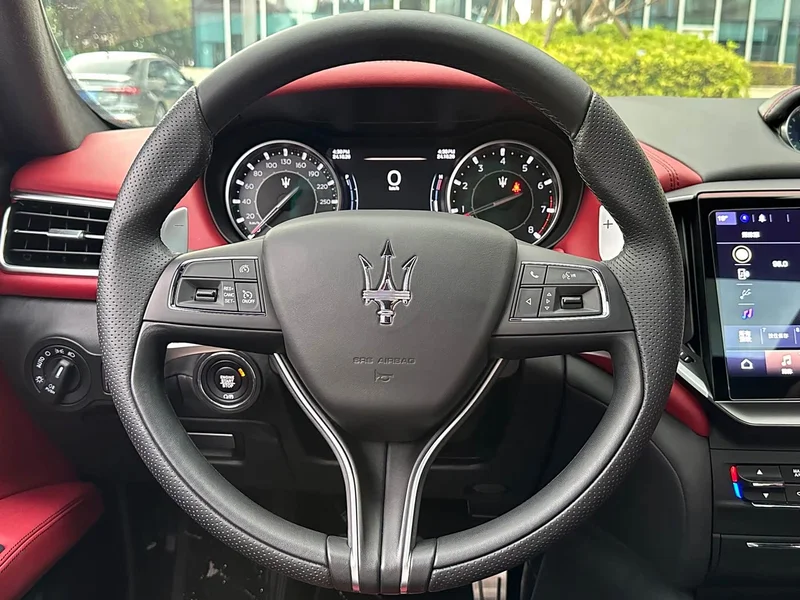 Maserati Ghibli — фото 9