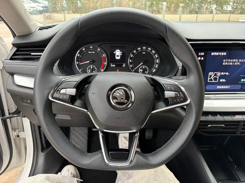 Volkswagen Octavia — фото 14