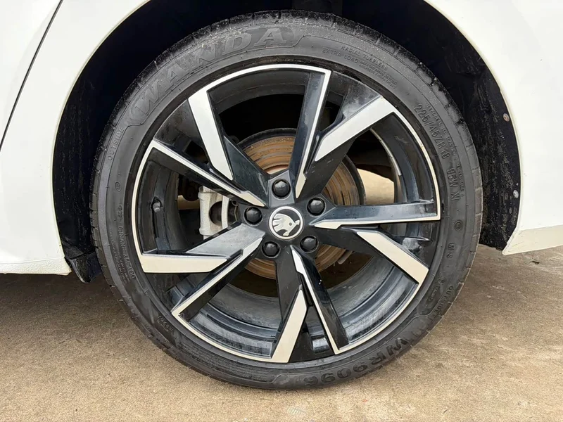 Volkswagen Octavia — фото 22