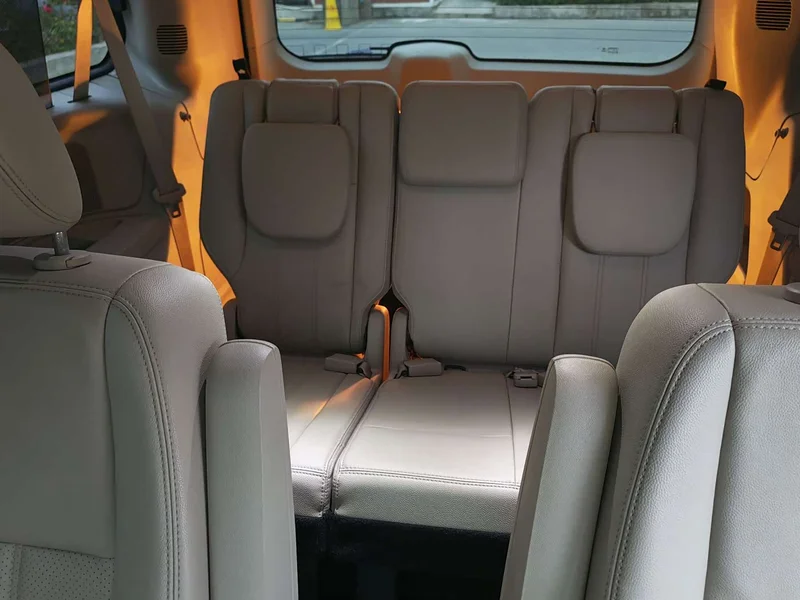 Jeep Grand Voyager (Imported) — фото 13