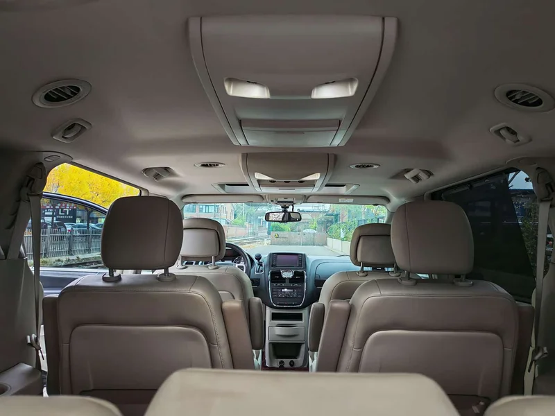 Jeep Grand Voyager (Imported) — фото 18