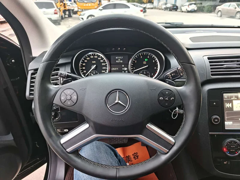 Mercedes-Benz R-Class — фото 11