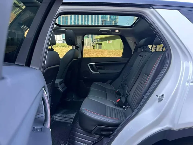 Land Rover Discovery — фото 13