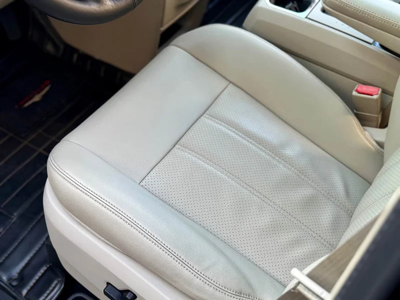 Jeep Grand Voyager (Imported) — фото 10