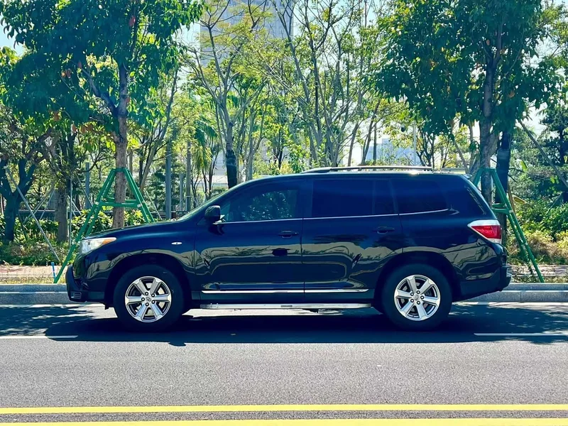 Toyota Highlander — фото 3