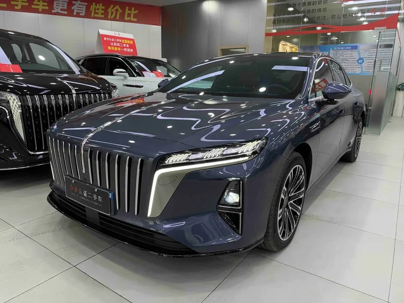 Hongqi H7 — фото 1