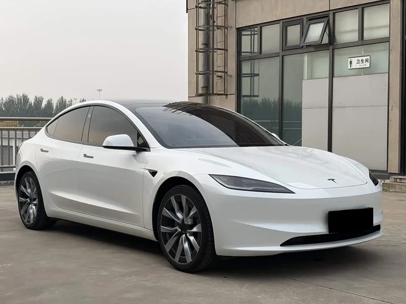 Tesla Model 3 — фото 3