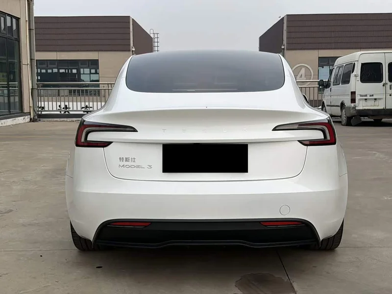 Tesla Model 3 — фото 8