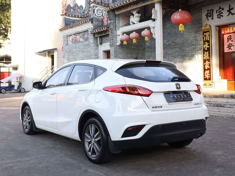 Changan Eado — фото 10