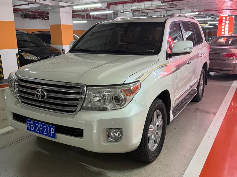 Toyota Land Cruiser (Imported) — фото 1
