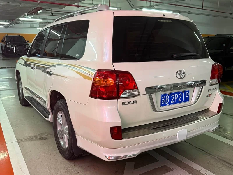 Toyota Land Cruiser (Imported) — фото 6