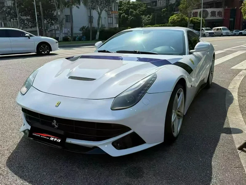 Ferrari F12 Berlinetta — фото 1