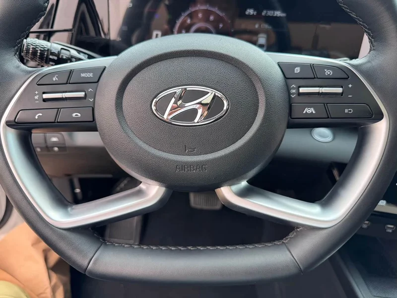 Hyundai Elantra — фото 14