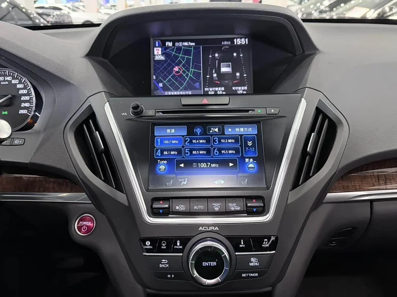 Acura MDX — фото 11