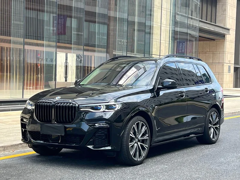 BMW X7 — фото 1