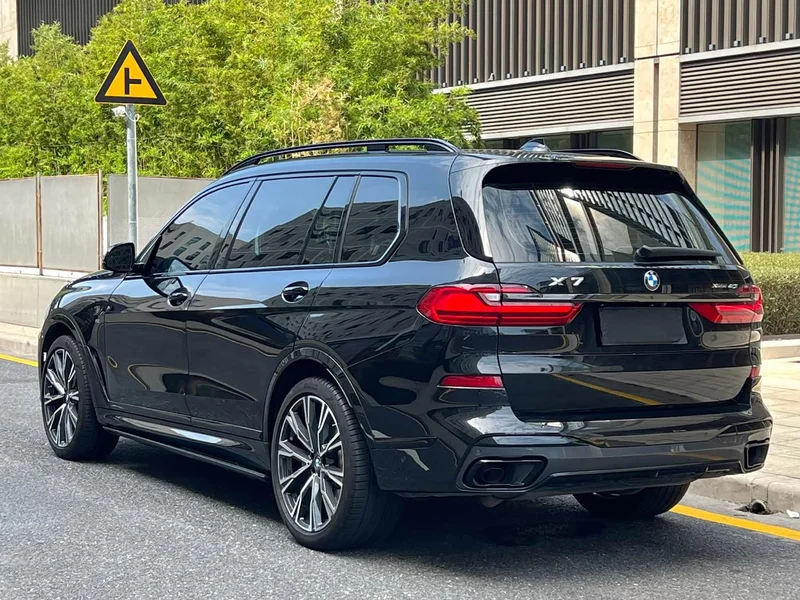 BMW X7 — фото 21