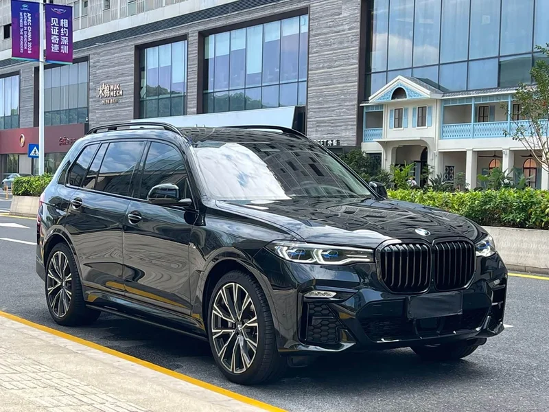 BMW X7 — фото 3