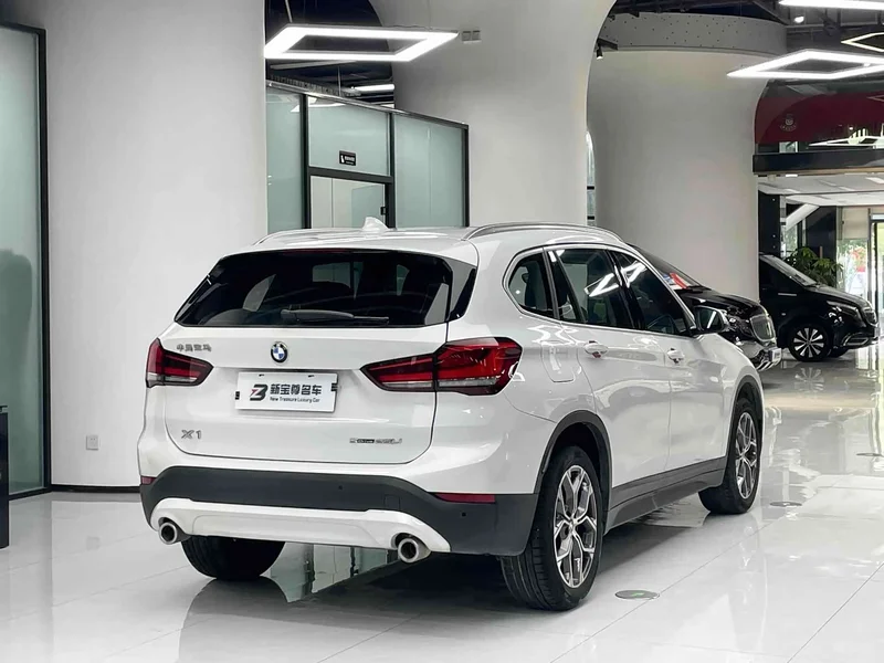 BMW X1 — фото 10