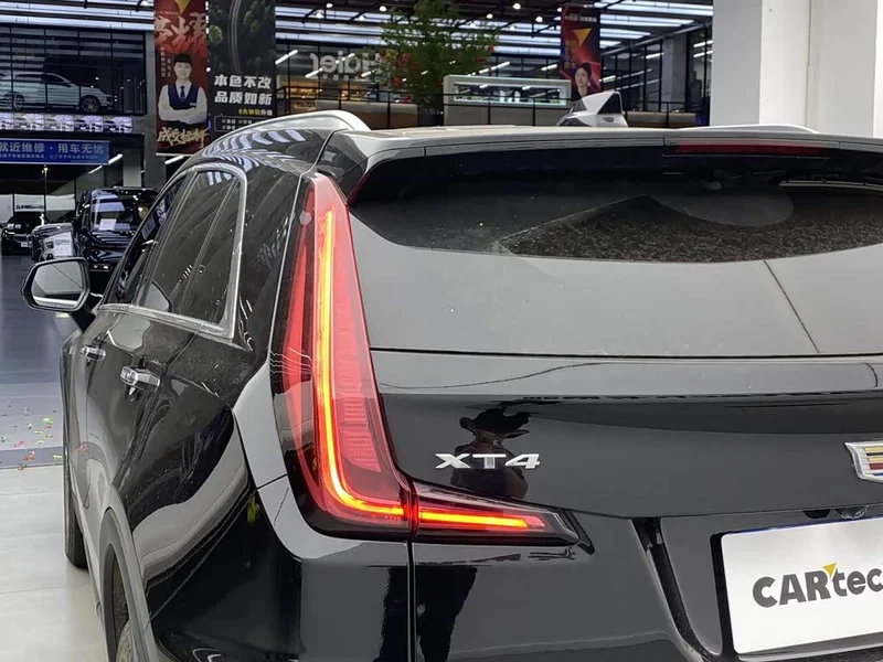 Cadillac XT4 — фото 13