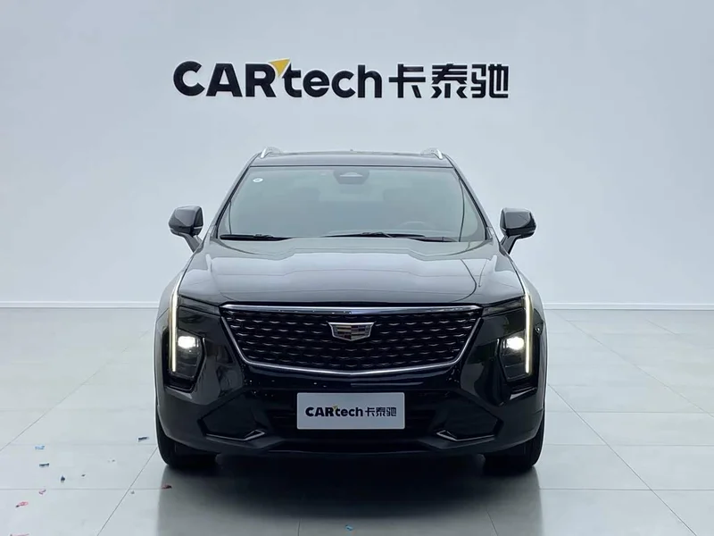 Cadillac XT4 — фото 2