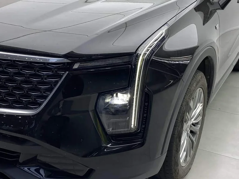 Cadillac XT4 — фото 5