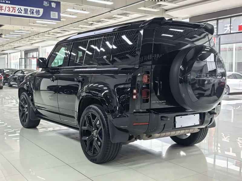 Land Rover Defender — фото 13