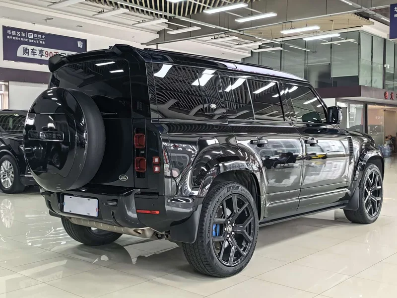 Land Rover Defender — фото 14