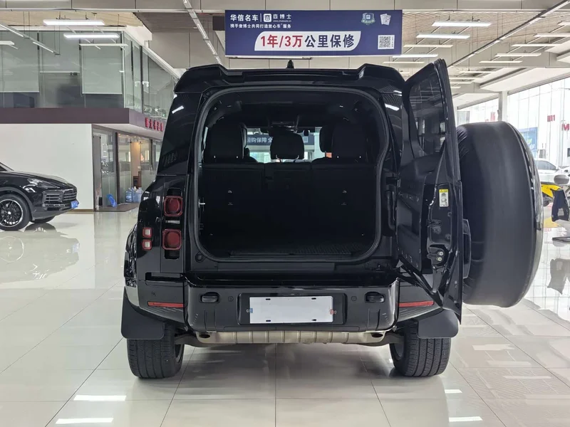 Land Rover Defender — фото 16