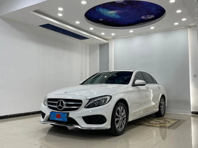 Mercedes-Benz C-Class — фото 1