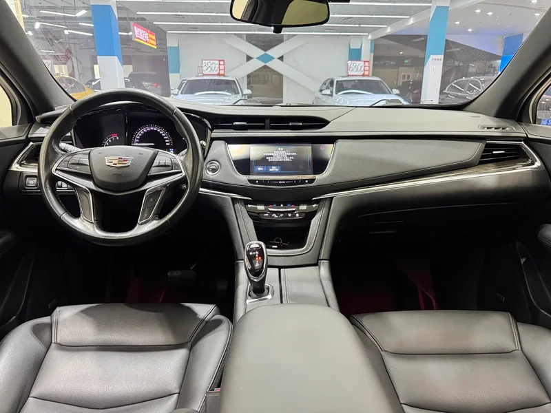Cadillac XT5 — фото 4