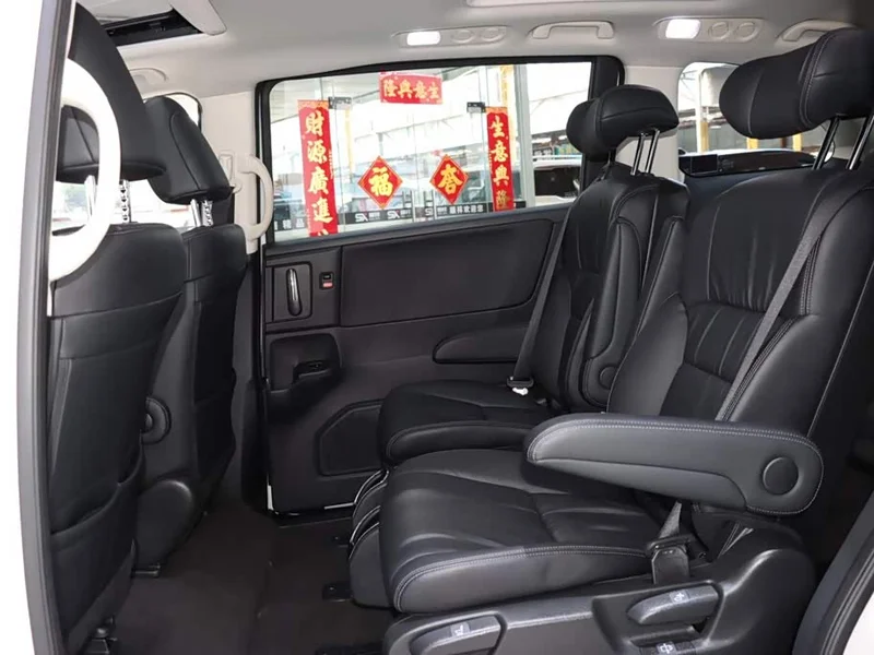 Honda Odyssey — фото 10