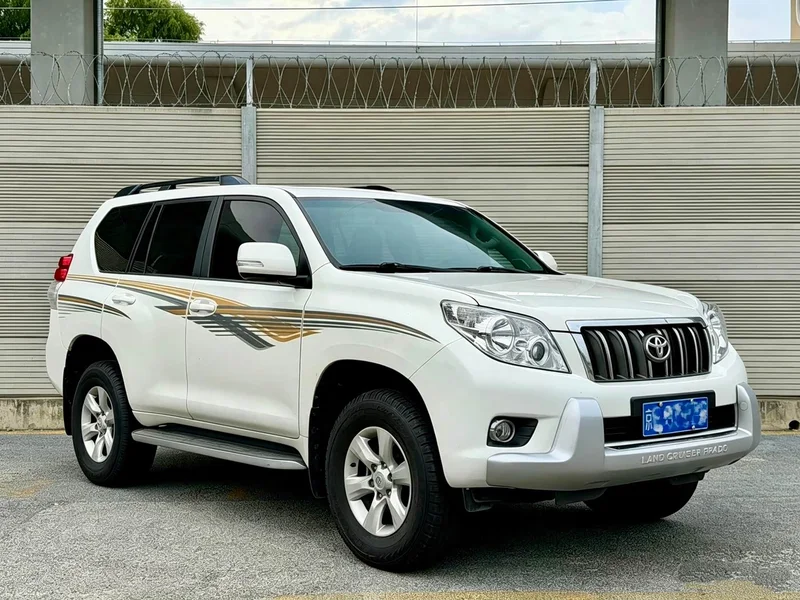 Toyota Prado — фото 3