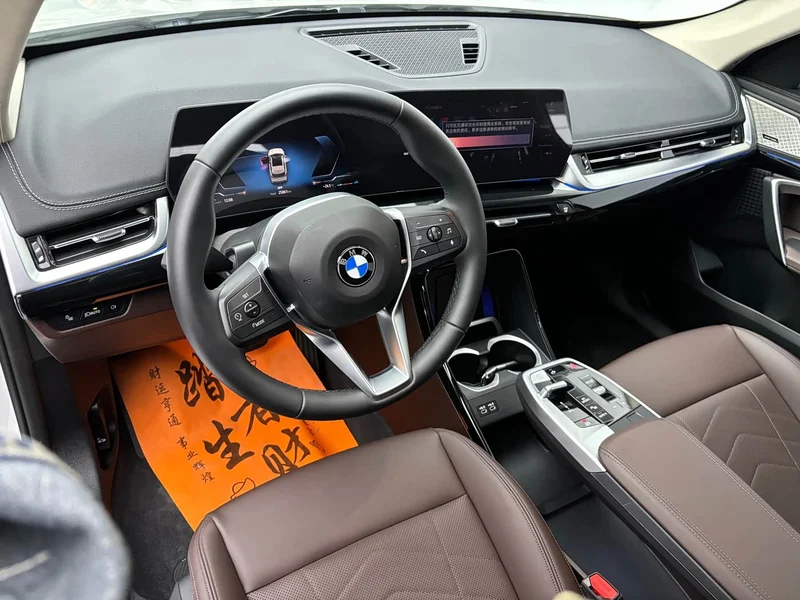 BMW X1 — фото 10