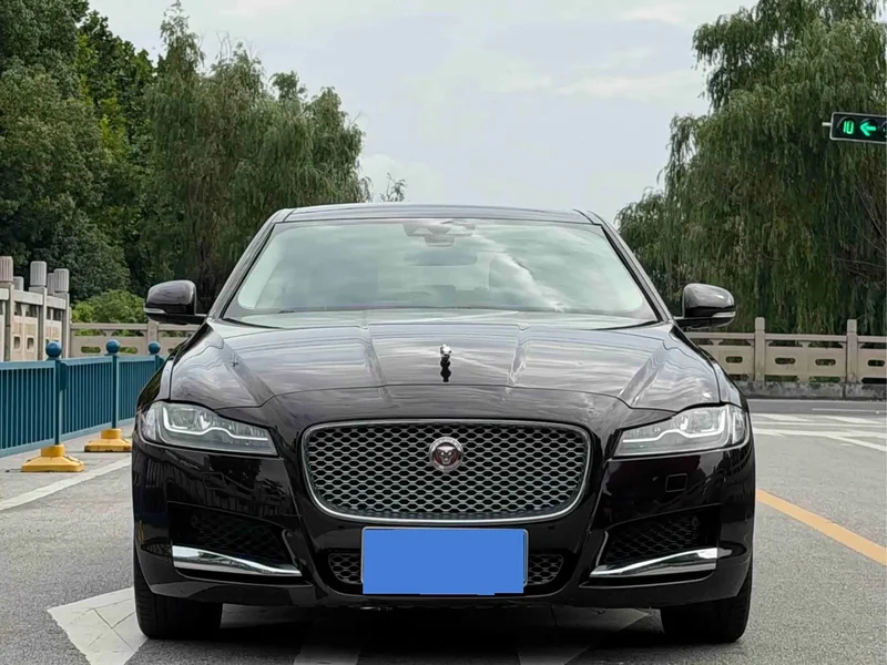 Jaguar XFL — фото 2