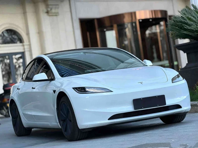 Tesla Model 3 — фото 3