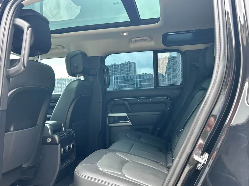 Land Rover Defender — фото 11