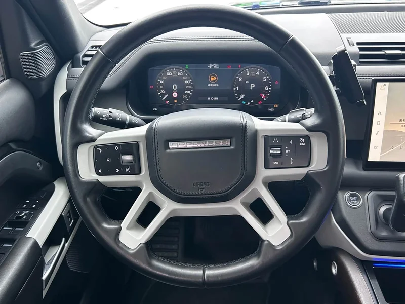 Land Rover Defender — фото 12