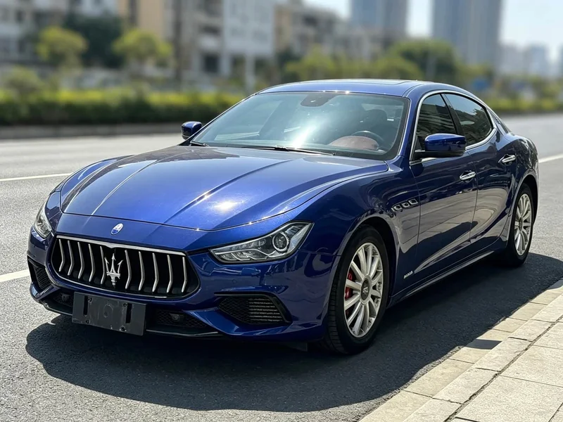 Maserati Ghibli — фото 1