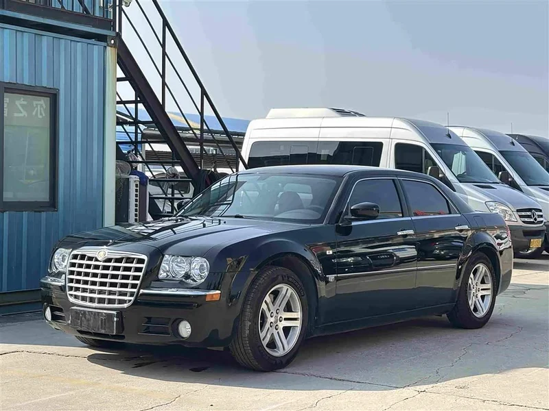 Chrysler 300C — фото 1