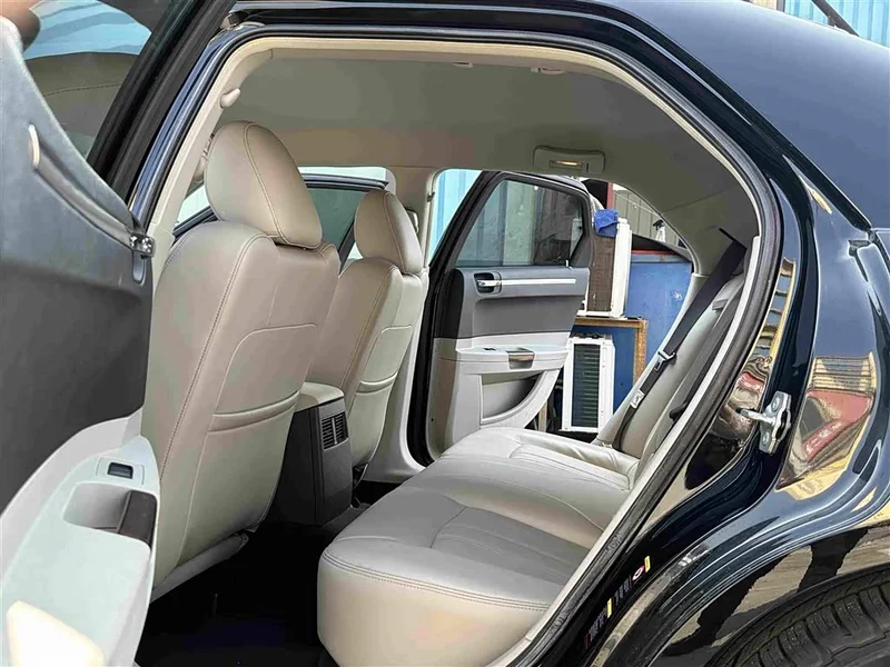 Chrysler 300C — фото 4