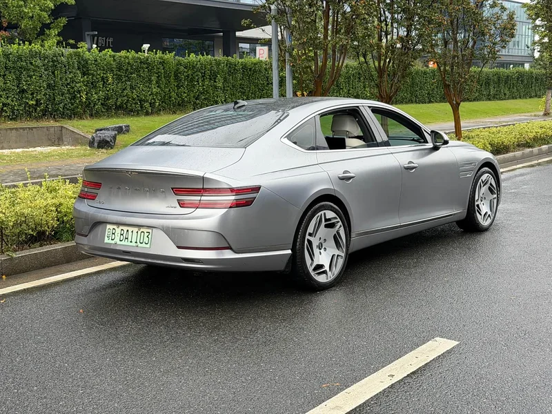 Genesis Electric G80 — фото 13